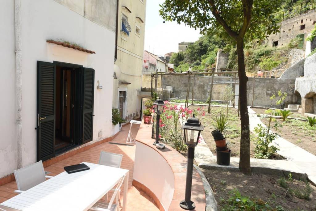 فيلا Casa Annali - House And Garden By The Amalfi Coast مايوري المظهر الخارجي الصورة