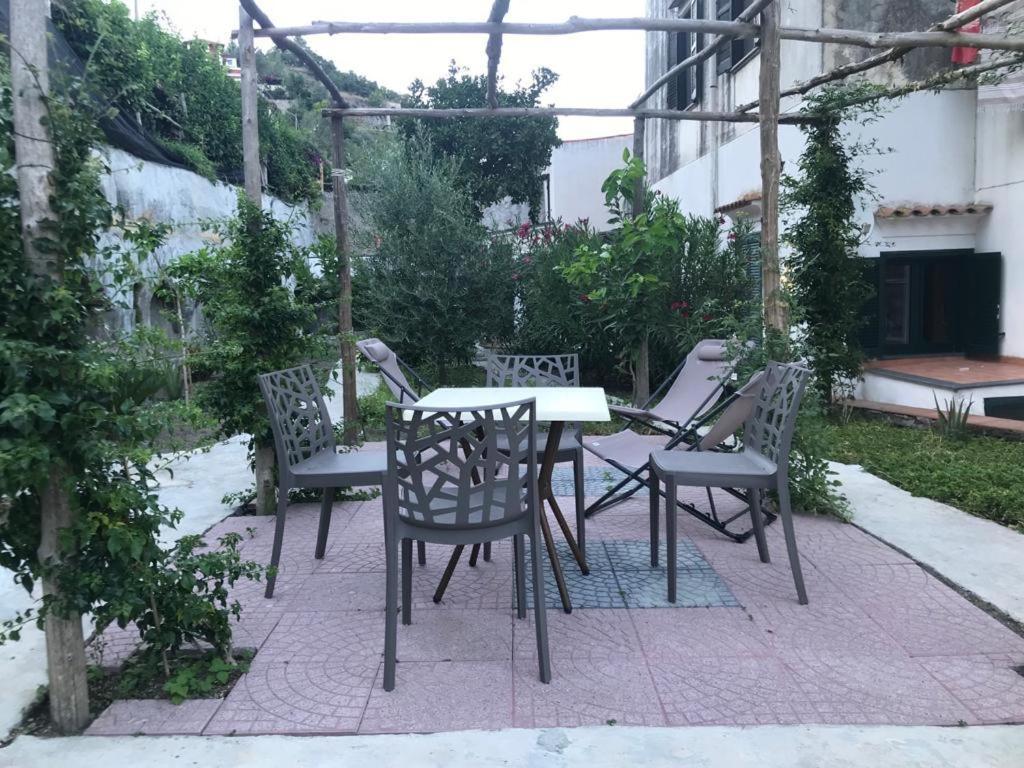 فيلا Casa Annali - House And Garden By The Amalfi Coast مايوري المظهر الخارجي الصورة